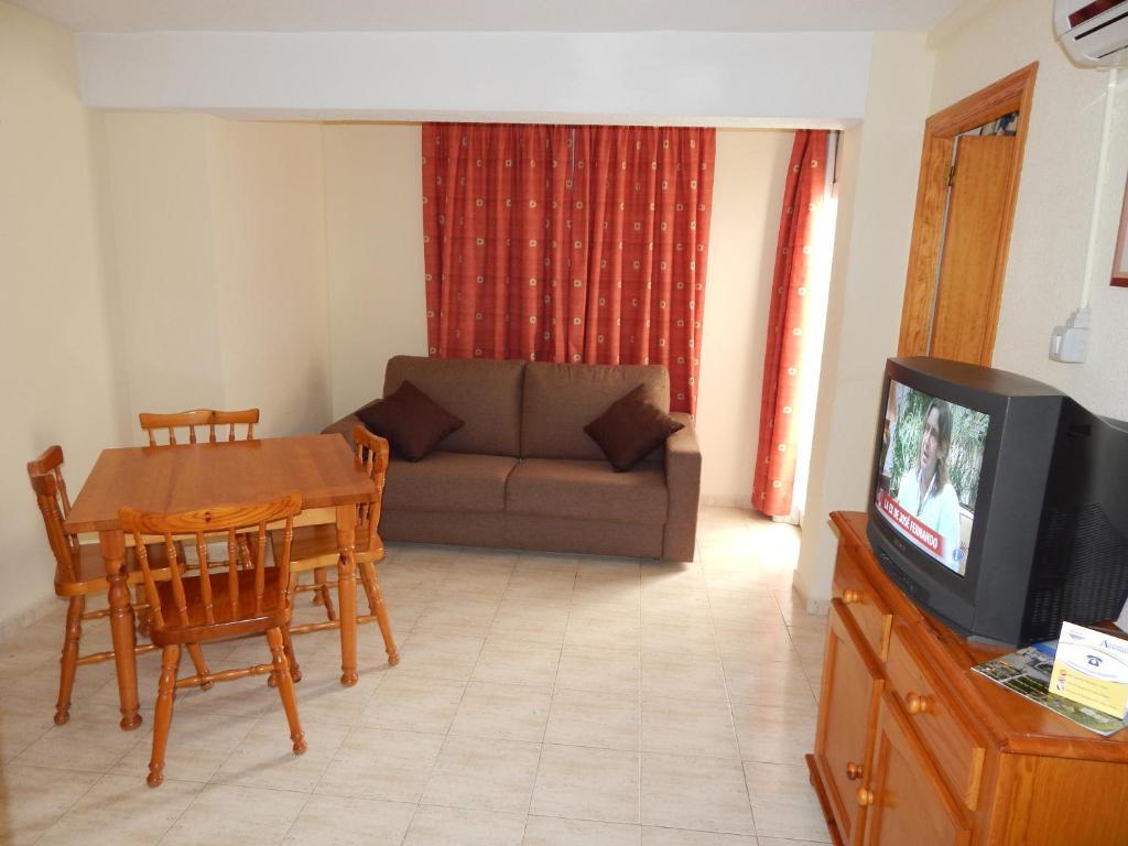 Aparthotel Avenida 2*
